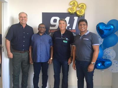 Campo Abeto FM estÃ¡ com programaÃ§Ã£o especial dos 33 anos